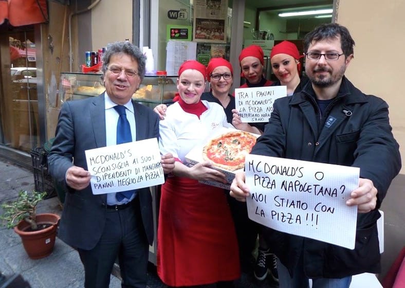 pizzaioli napoletani contro mcdonald's